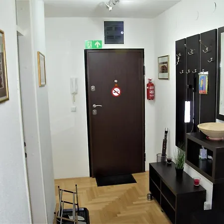 Felix Apartment *